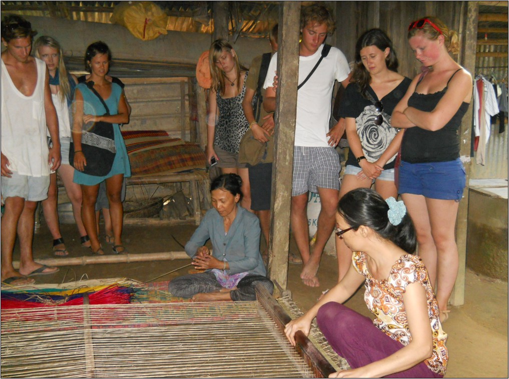 Traditional mat-weaving demonstration for visiting guests