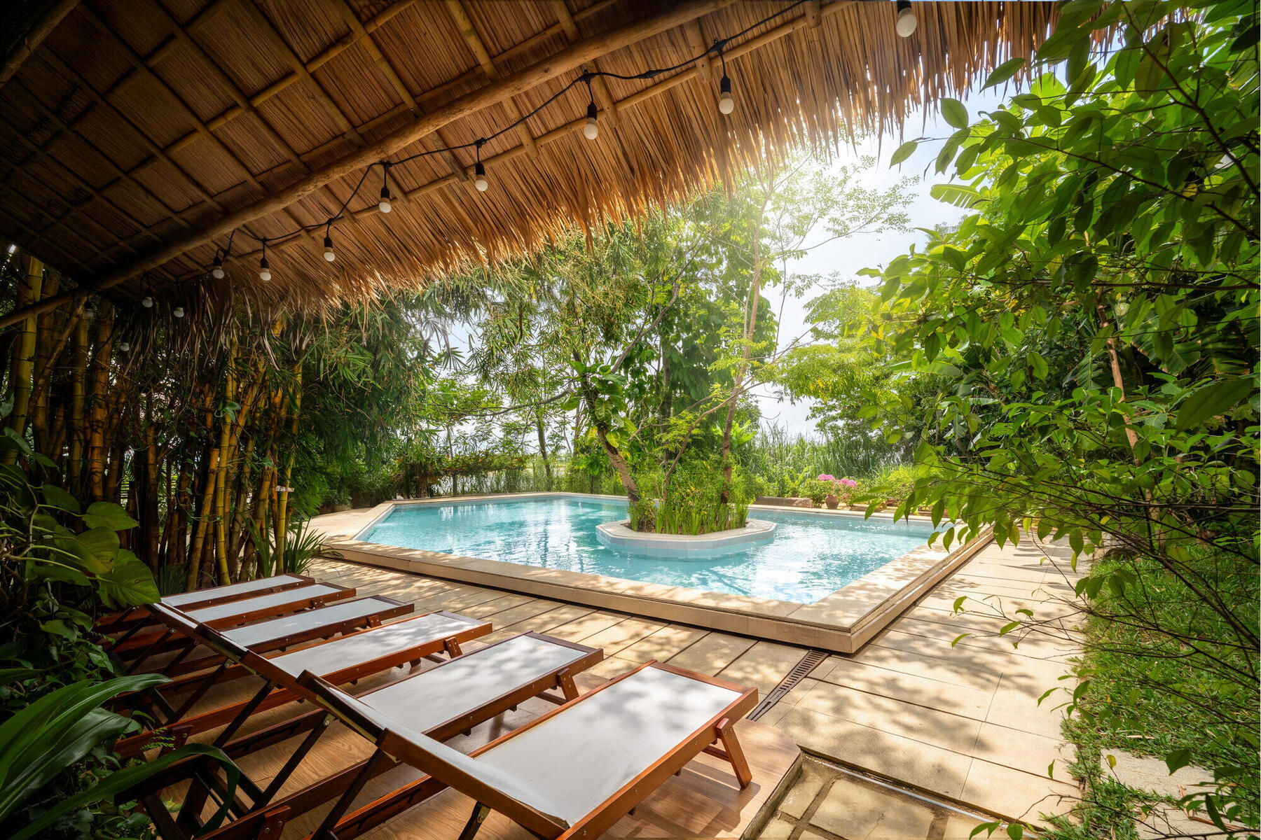 Poolside Villa — 4